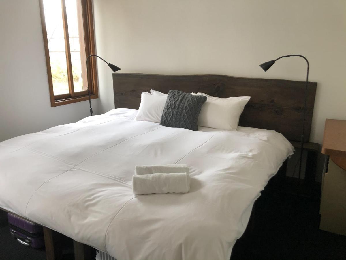 The Joint Bed & Breakfast Hakuba Bagian luar foto