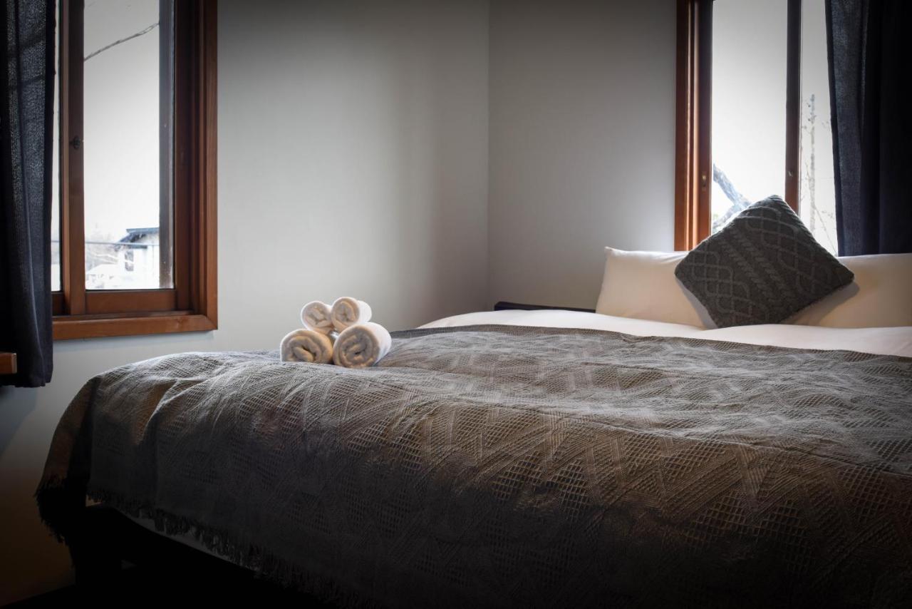 The Joint Bed & Breakfast Hakuba Bagian luar foto